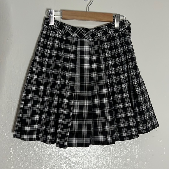 Divided Dresses & Skirts - High waisted plaid skirt